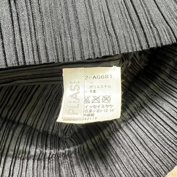Pleats Please Issey Miyake Beethoven Drawstring Bag - Picture 5 of 6